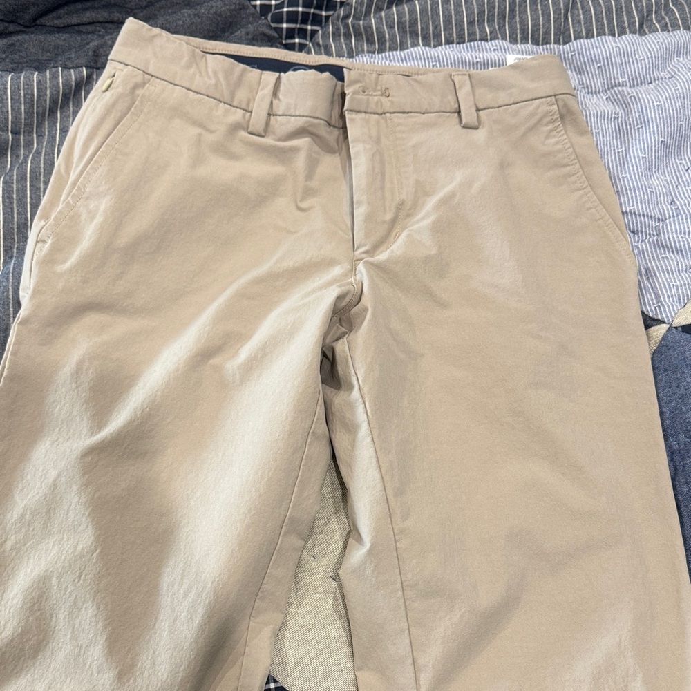 Vineyard Vines Men's Khaki Chinos